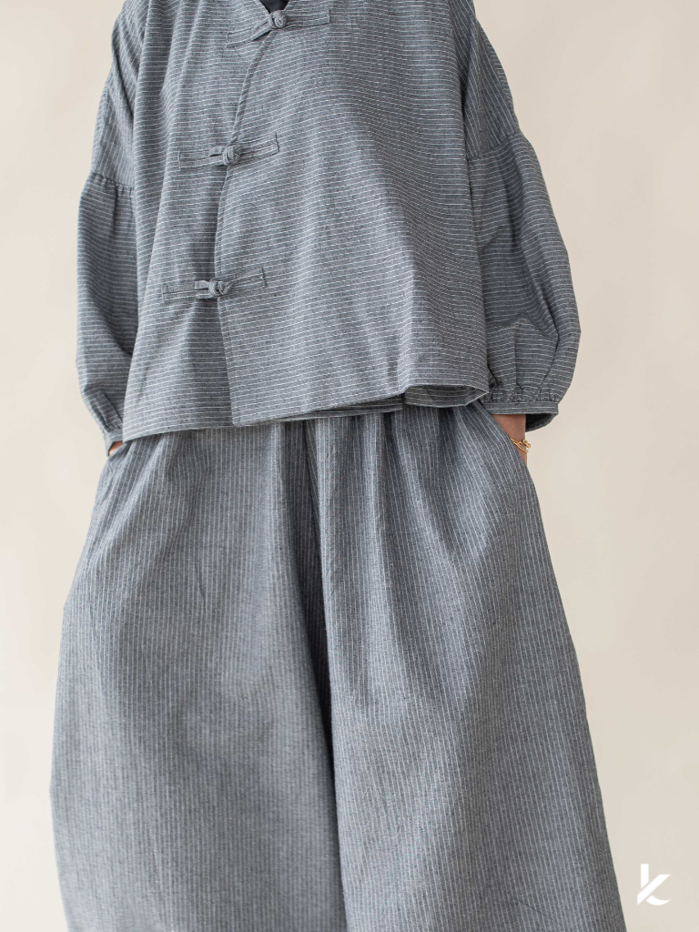 Oriental Top in Charcoal