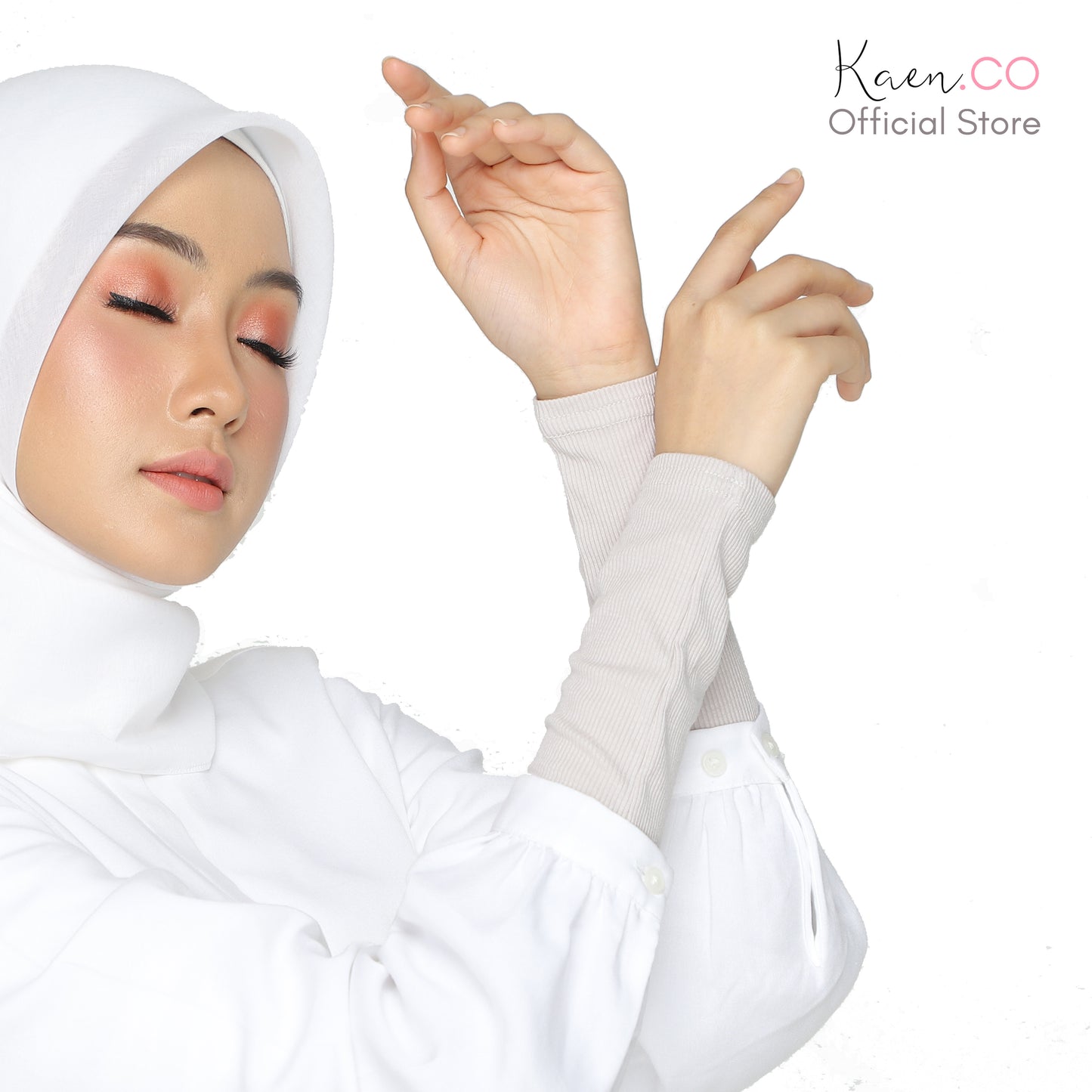 Ribbed Arm Sleeves in Soft Grey