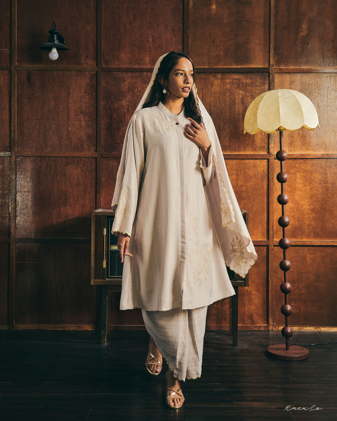 Som in Oat + FREE Selendang | Baju Kurung Sulam Klasik Raya 2026