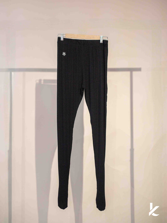 Leg Layer in Black