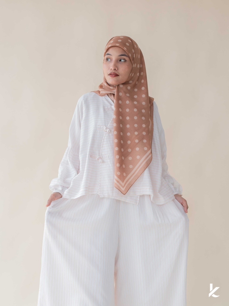 Oriental Top in Peachline