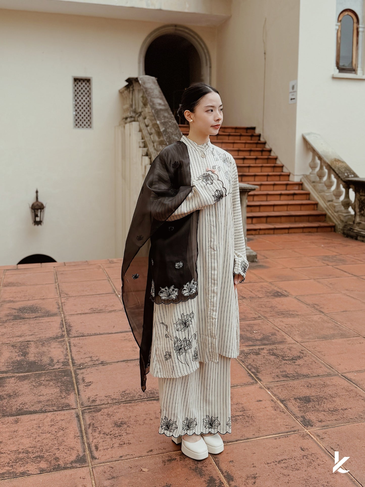 Kakanda Kurung in Black + FREE Selendang | Baju Kurung Sulam Klasik Raya 2025
