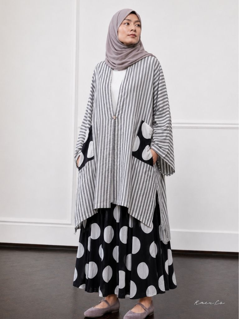 Kaori Top  in Dotline