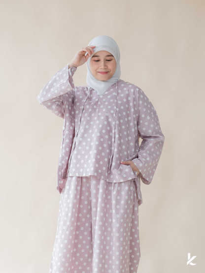 Ease Top in Lilora