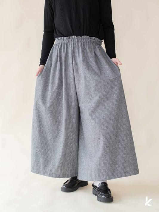 Ordinaire Pant in Charcoal