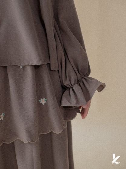 Ruya Embroidery Set in Chocolate Milk
