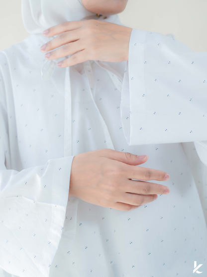 Ease Top in White Frame