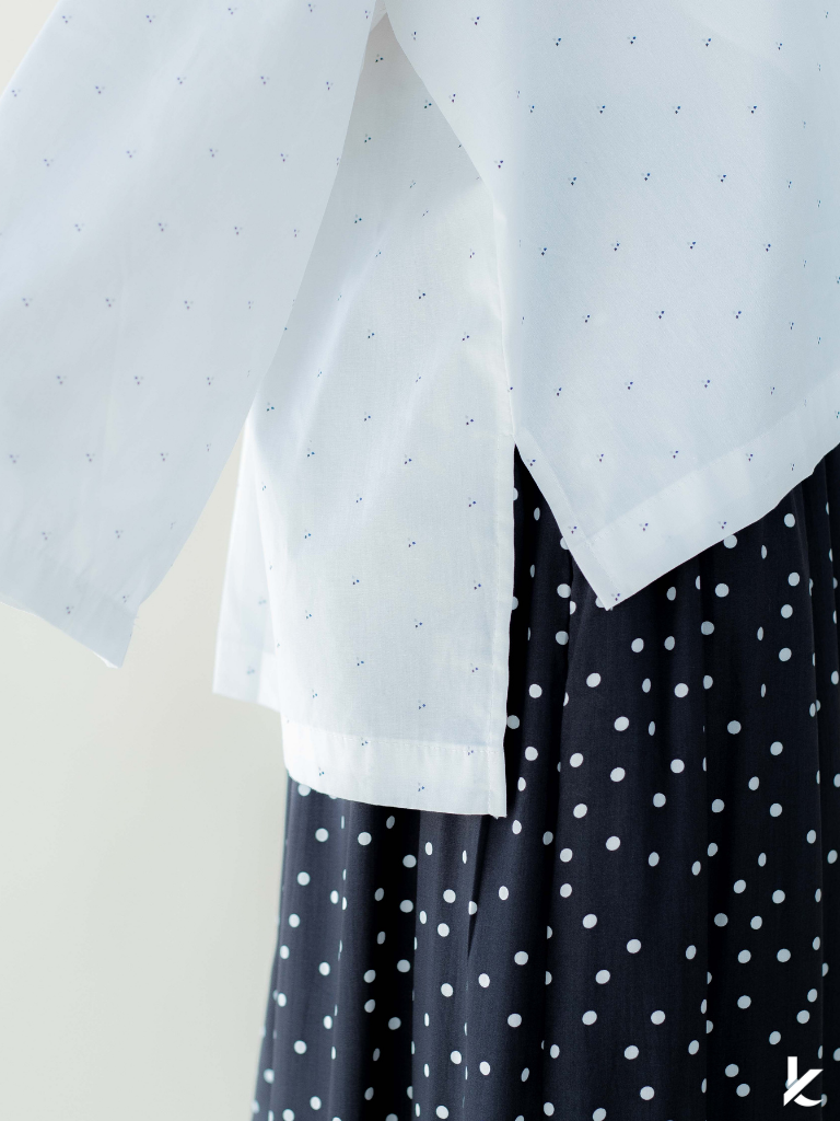 Ease Top in White Frame