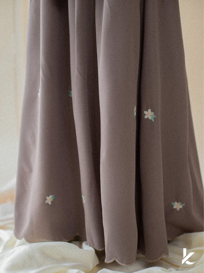 Ruya Embroidery Set in Chocolate Milk