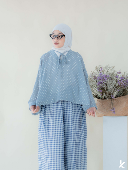 Ease Top in Cloudy Polka