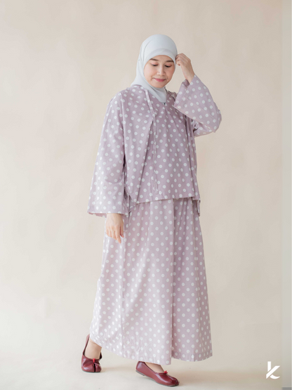 Ease Top in Lilora