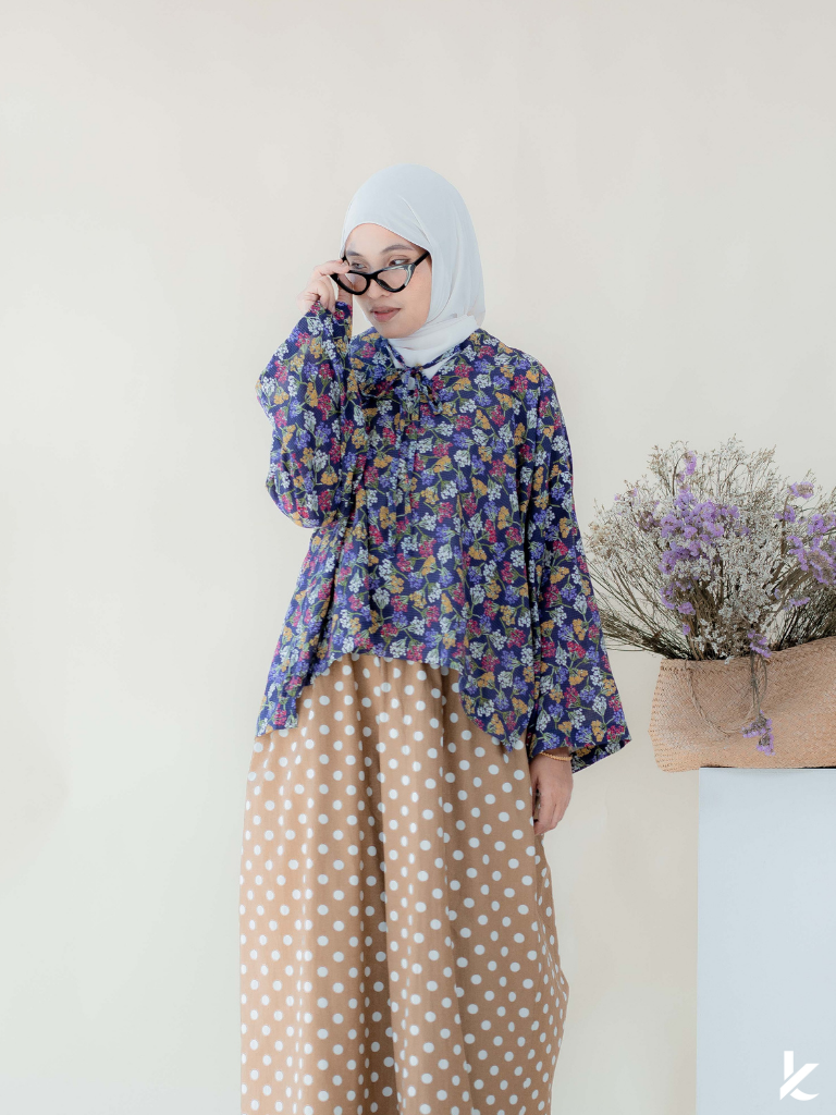 Ease Top in Secret Bloom