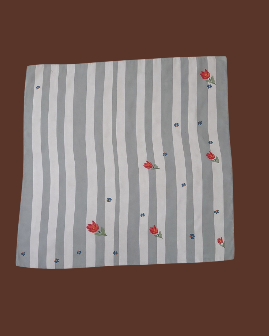 Bawal Playful in Tiny Tulip