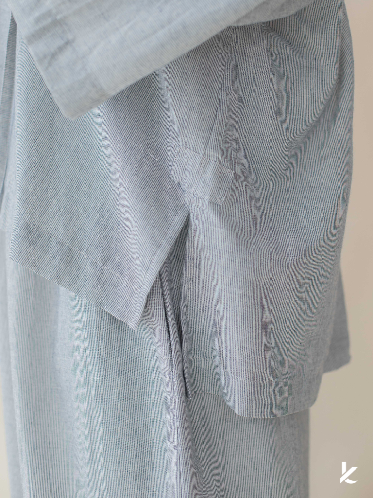 Ease Top in Dust