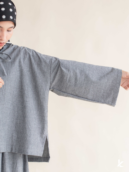 Ease Top in Charcoal