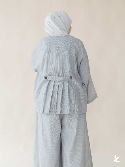 Ease Top in Dust