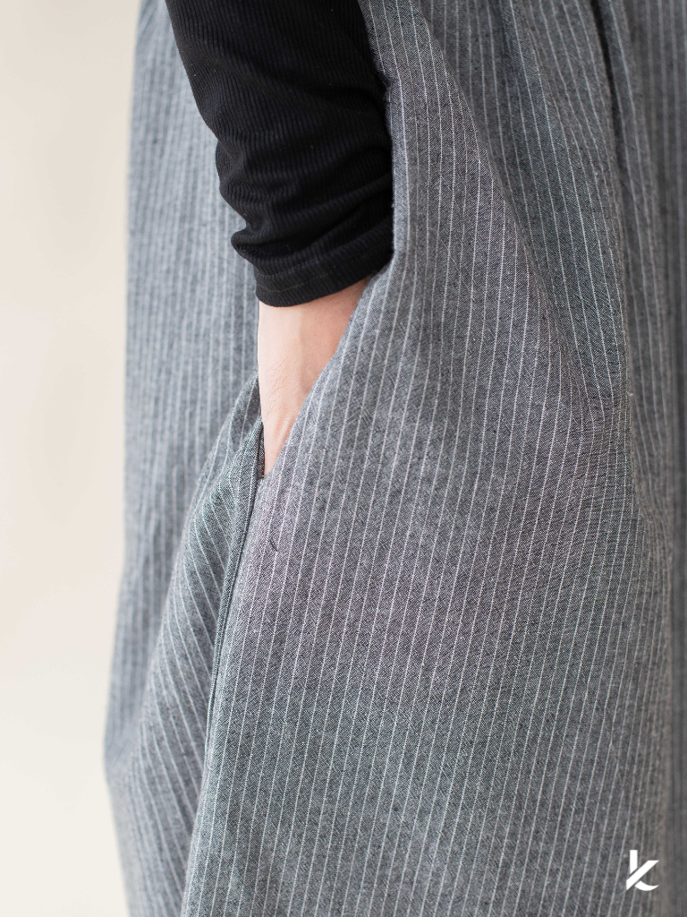 Ordinaire Pant in Charcoal