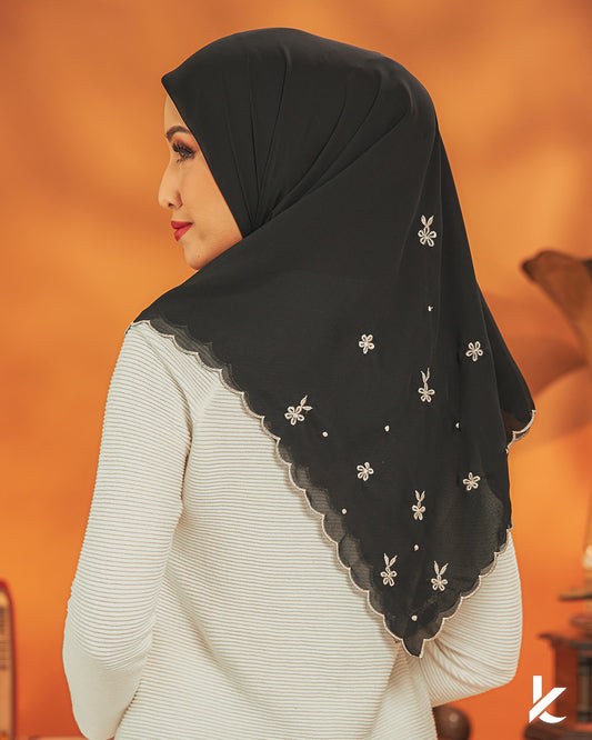 Suri Bawal Sulam in Black