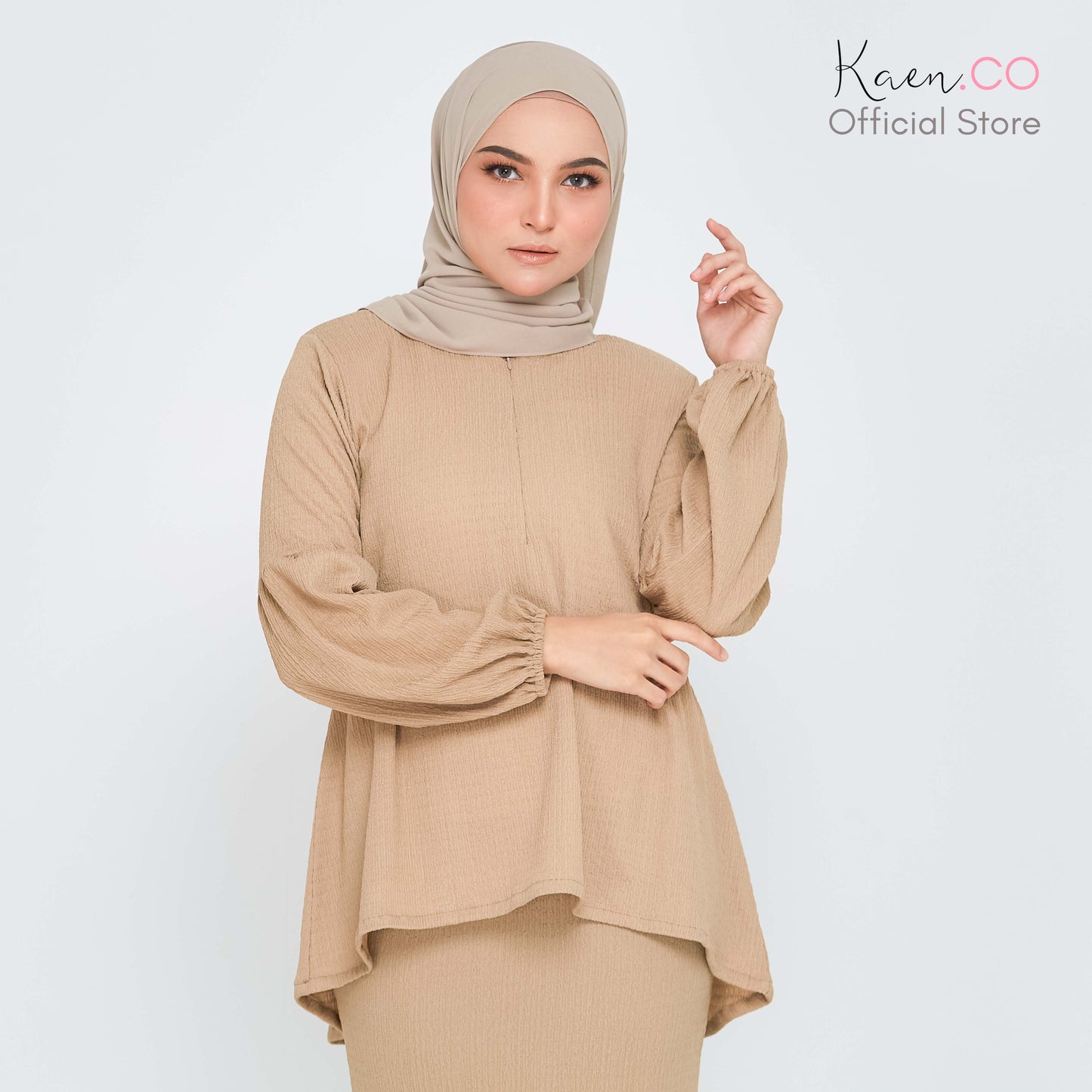 Safia in Matte Gold