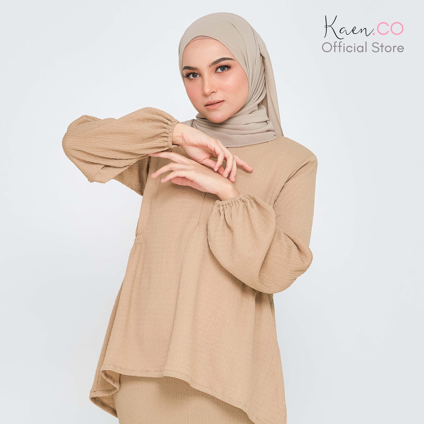 Safia in Matte Gold