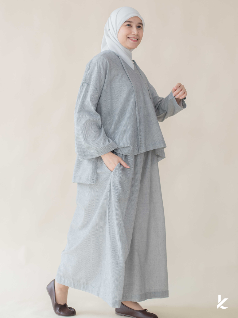 Ease Top in Dust