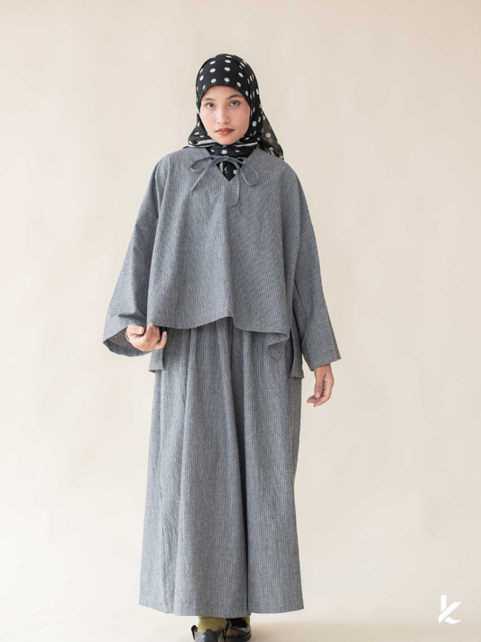 Ease Top in Charcoal
