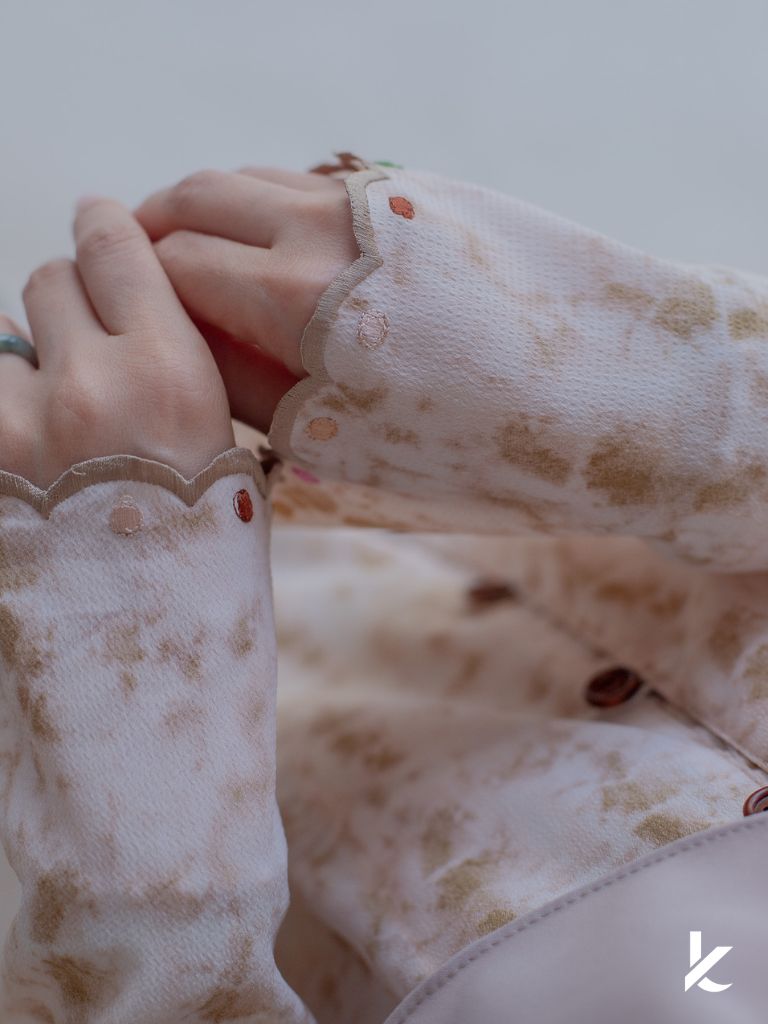 [TOP ONLY] Darcy Kurung in Autumn