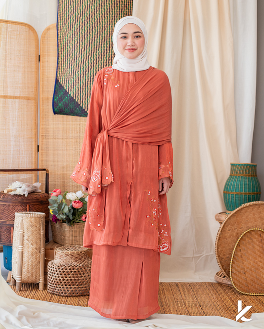 Kakanda Kurung Noni+ FREE Selendang | Baju Kurung Sulam Klasik Raya 2024