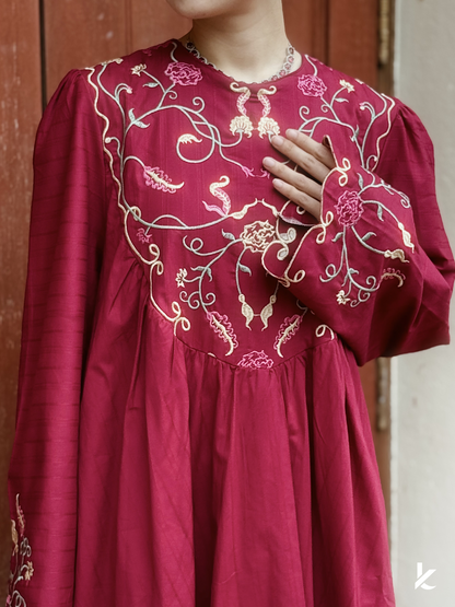 Aixa Kurung in Ruby + FREE Selendang | Baju Kurung Sulam Klasik Raya 2025