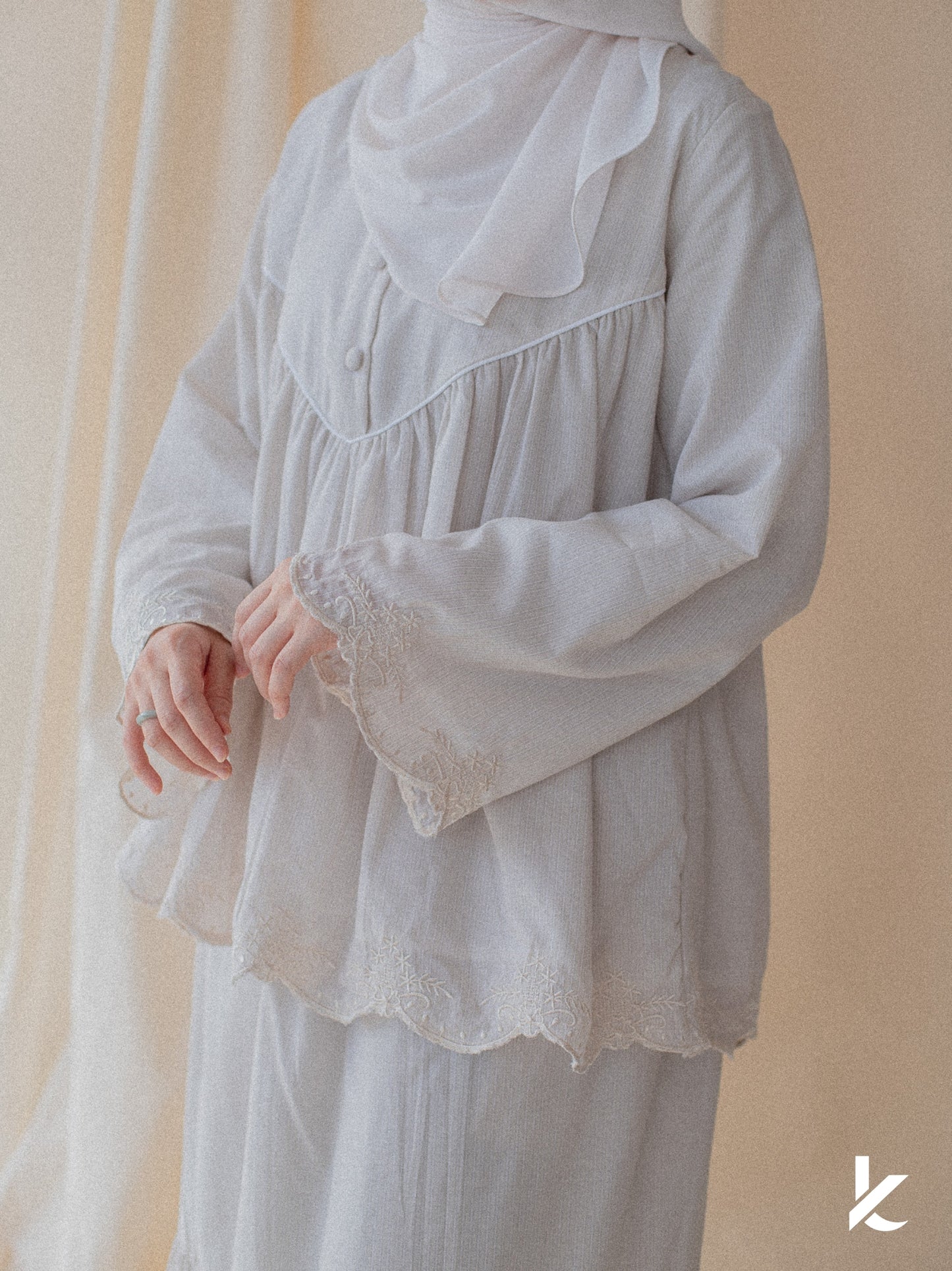 Cutesy Set in Ivory