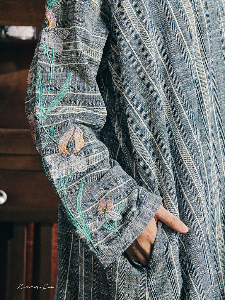 Kebarung Linen Mun in Elara | Kebaya + Kurung Sulam Klasik Raya 2026