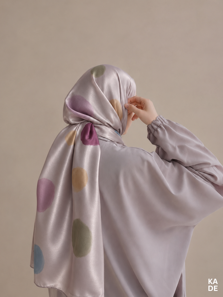 Satin Shawl in Polka