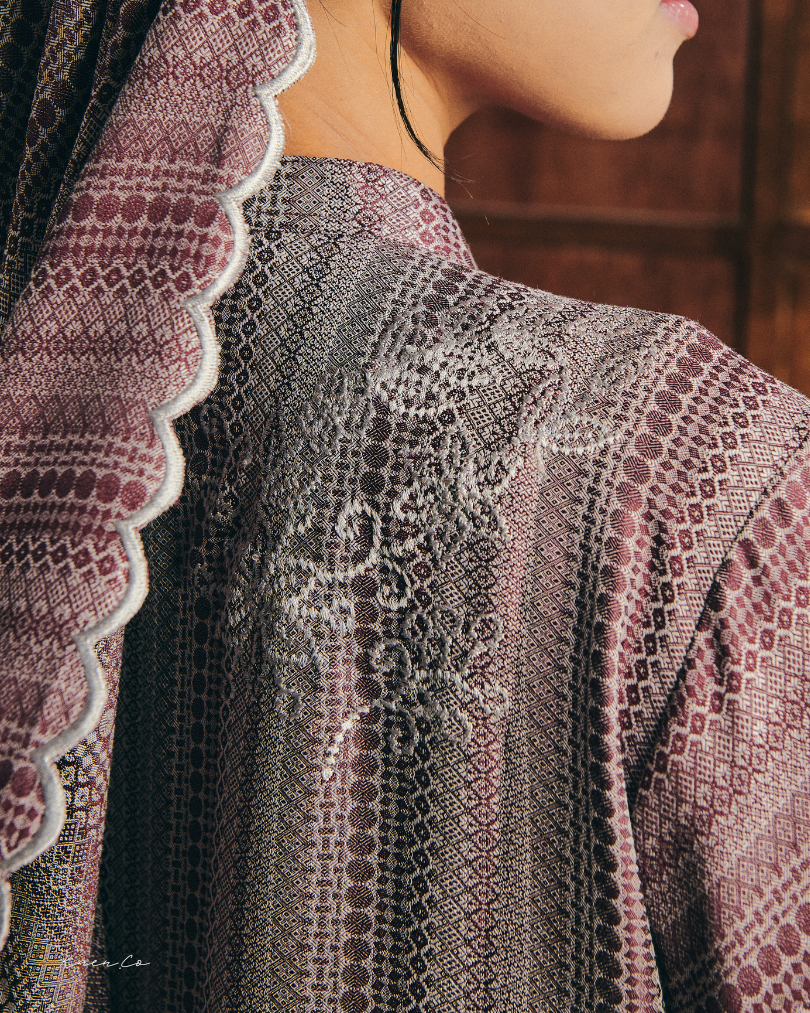 Som in Burgundy + FREE Selendang | Baju Kurung Sulam Klasik Raya 2026