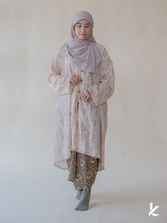 [TOP ONLY] Darcy Kurung in Autumn