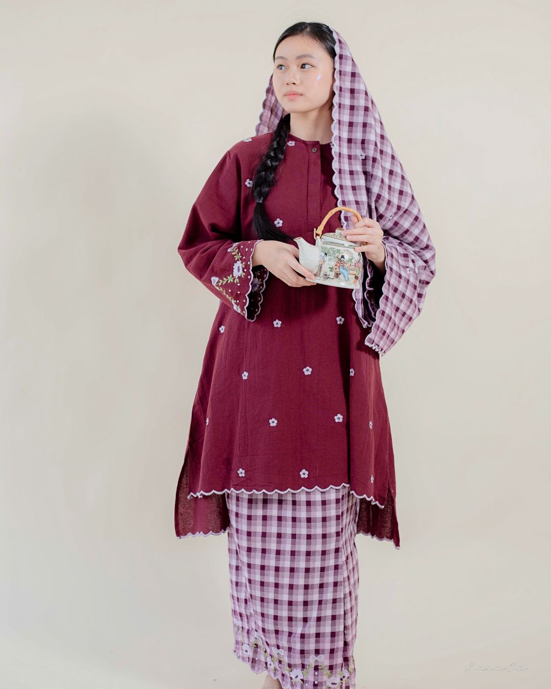 Laima Kurung in Aubergine | Raya 2026 Klasik Sulam