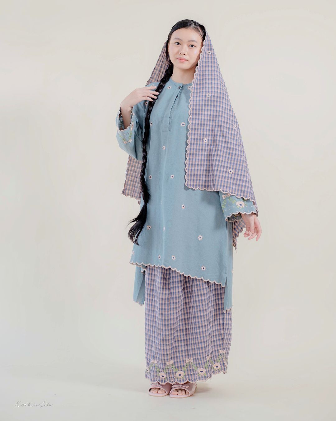 Laima Kurung in Slate | Raya 2026 Klasik Sulam