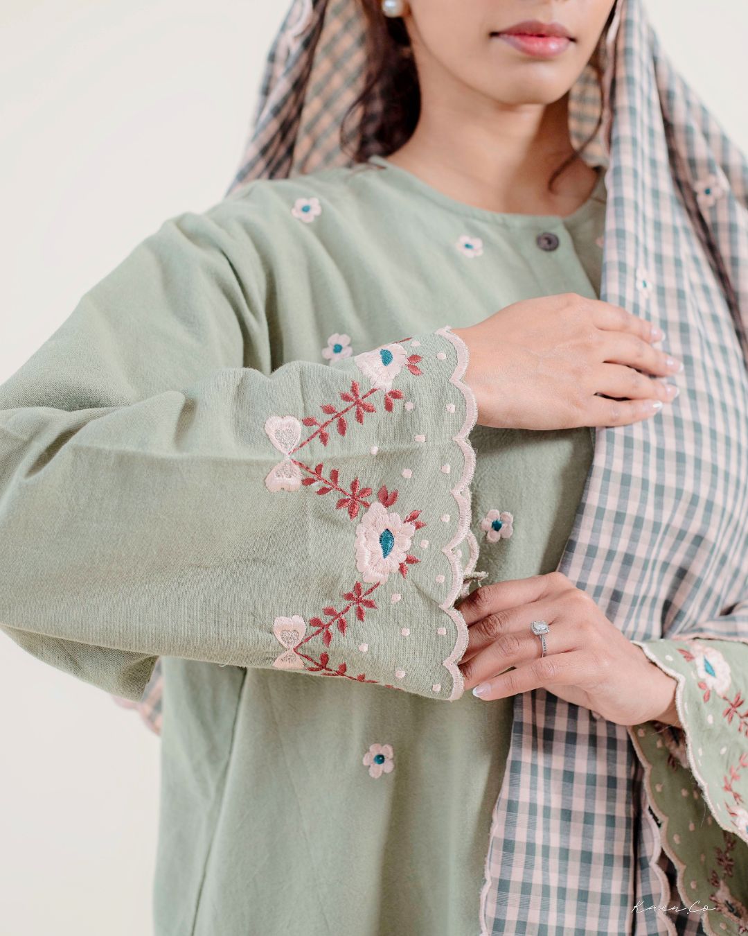 Laima Kurung in Verda | Raya 2026 Klasik Sulam