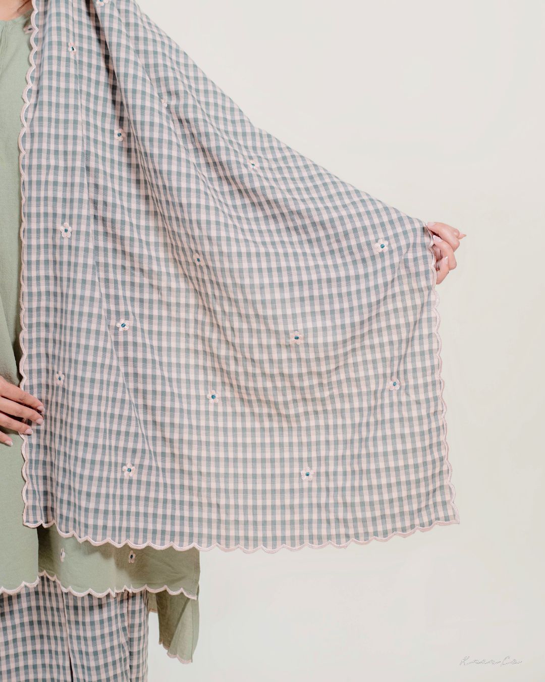 Laima Kurung in Verda | Raya 2026 Klasik Sulam