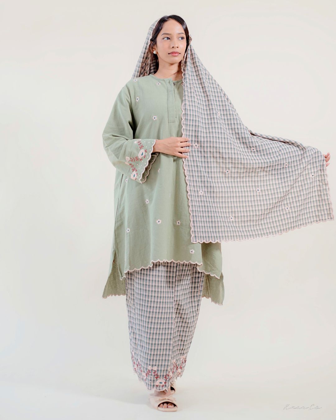 Laima Kurung in Verda | Raya 2026 Klasik Sulam