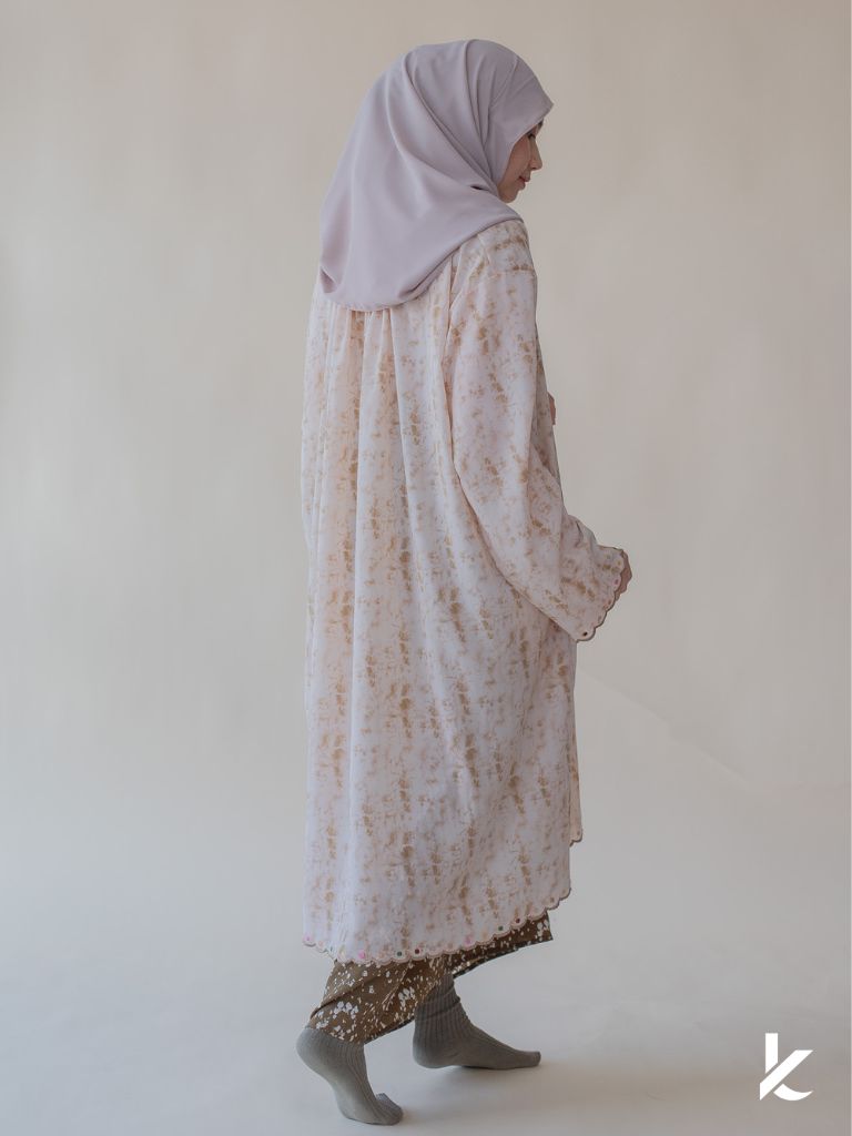 [TOP ONLY] Darcy Kurung in Autumn