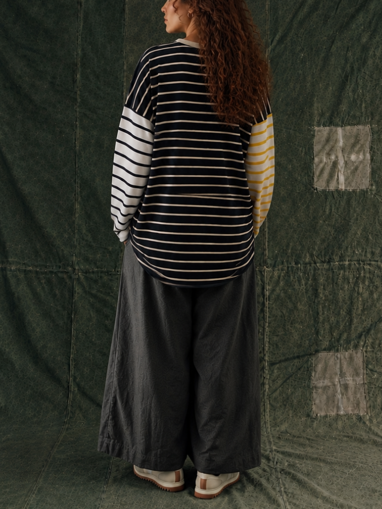 Patchie Tee in Obscura